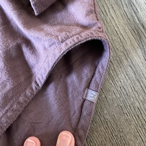 NEW Lululemon button down flannel never worn - Picture 4 of 5
